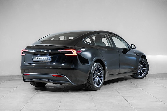 Tesla Model 3 4 of 23