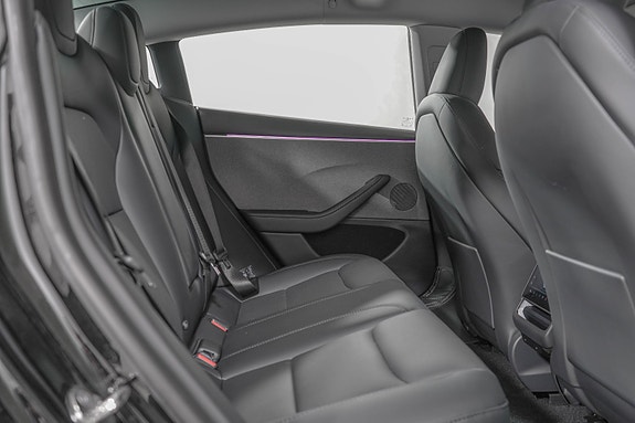 Tesla Model 3 10 of 23