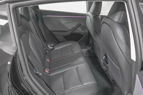 Tesla Model 3 11 of 23