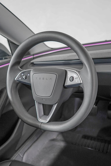 Tesla Model 3 17 of 23
