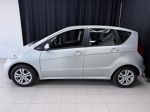 Mercedes-Benz A160 4 of 30
