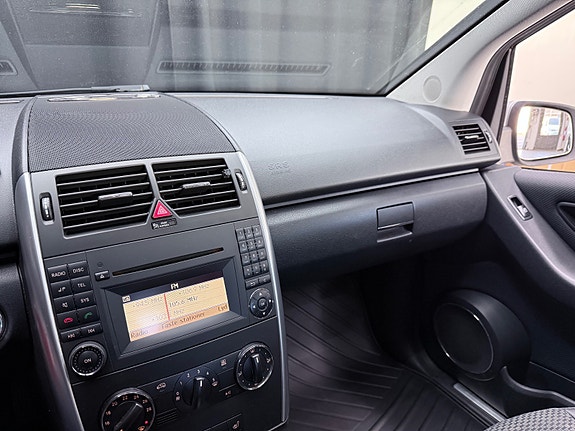 Mercedes-Benz A160 19 of 30