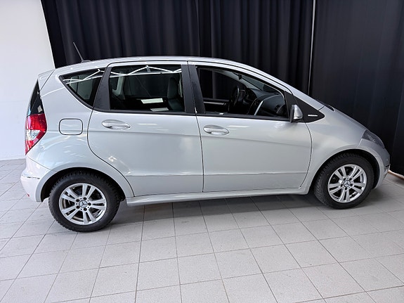 Mercedes-Benz A160 9 of 30