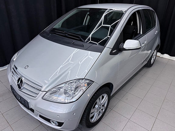 Mercedes-Benz A160 3 of 30