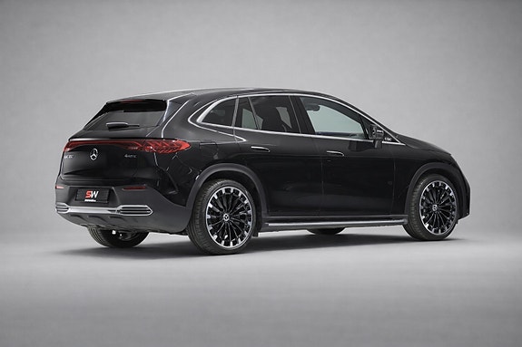 Mercedes-Benz EQE SUV 3 of 15