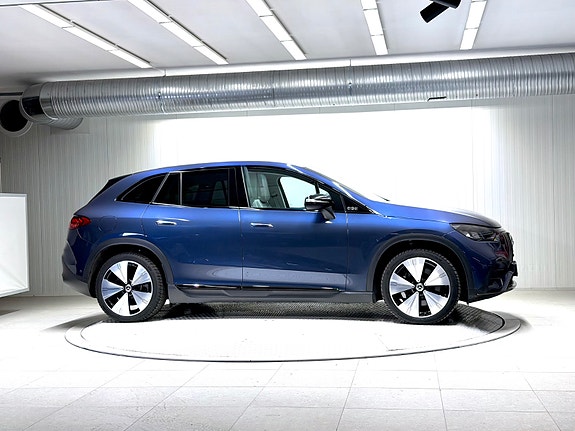 Mercedes-Benz EQE SUV 29 of 29