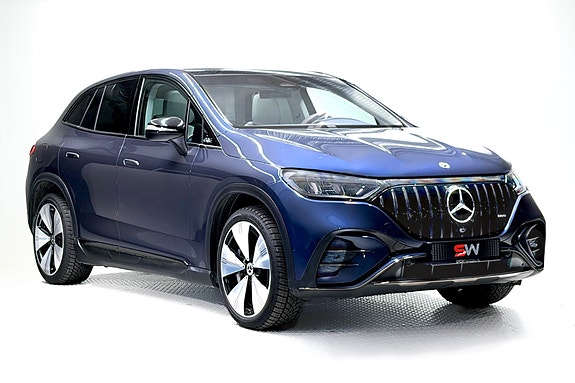 Mercedes-Benz EQE SUV 28 of 29