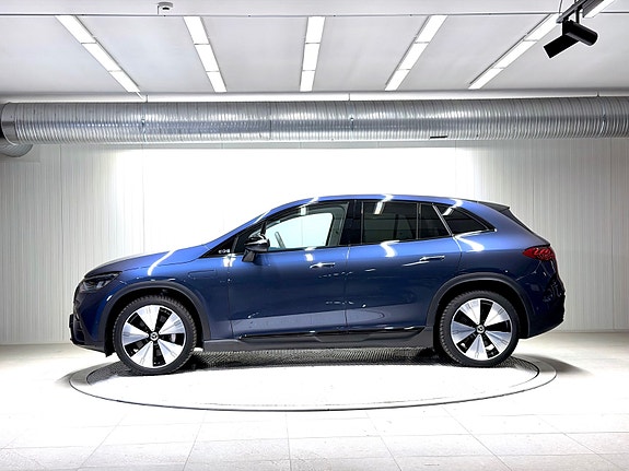 Mercedes-Benz EQE SUV 18 of 29