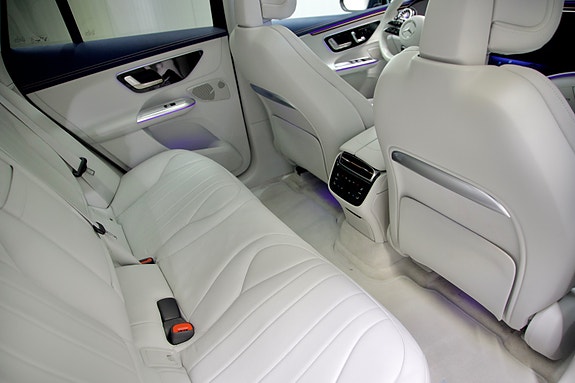 Mercedes-Benz EQE SUV 4 of 29