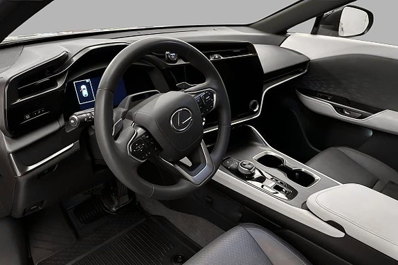 Lexus RZ450e 9 of 24