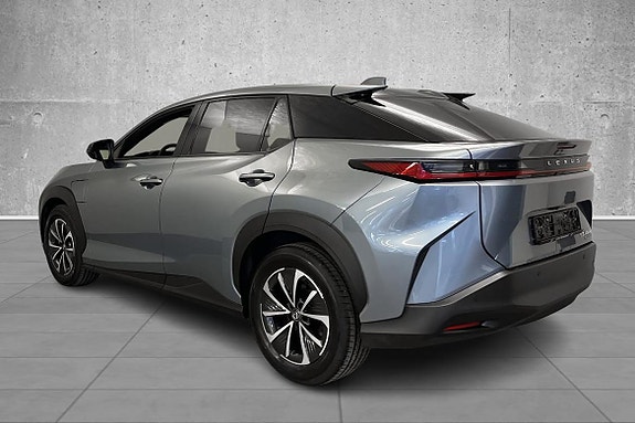 Lexus RZ450e 3 of 24