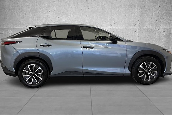 Lexus RZ450e 6 of 24