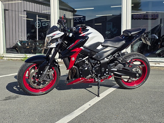 Suzuki GSX-S 750 9 of 9