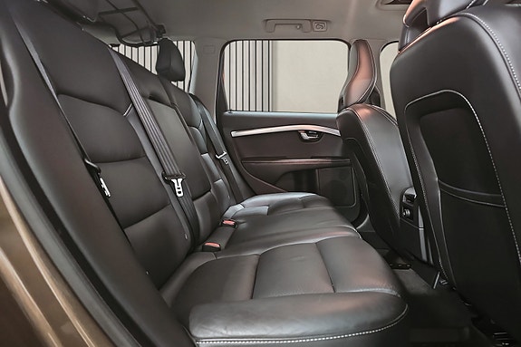 Volvo XC70 15 of 30
