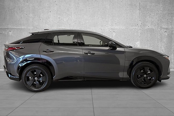 Lexus RZ450e 6 of 21