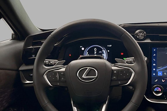Lexus RZ450e 12 of 21