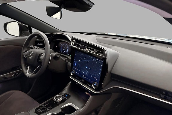 Lexus RZ450e 16 of 21