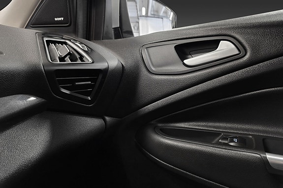 Ford Kuga 24 of 29