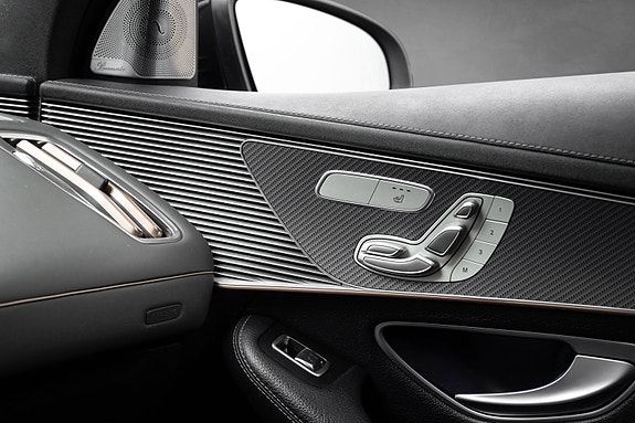 Mercedes-Benz EQC400 25 of 30