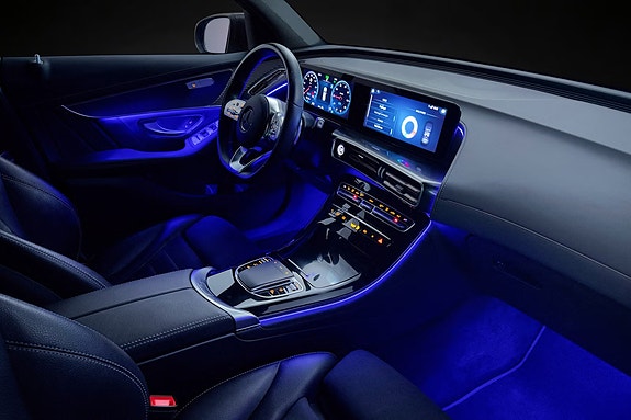 Mercedes-Benz EQC400 28 of 30