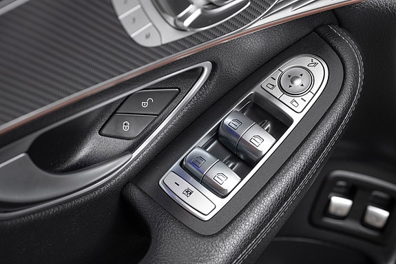 Mercedes-Benz EQC400 15 of 30