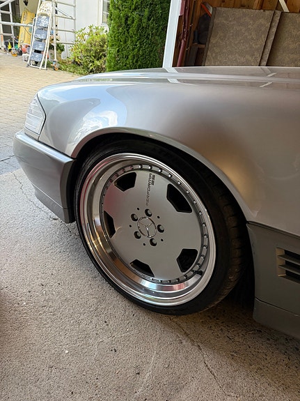 Mercedes-Benz 500 SL 7 of 30