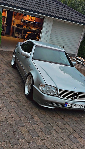 Mercedes-Benz 500 SL 3 of 30
