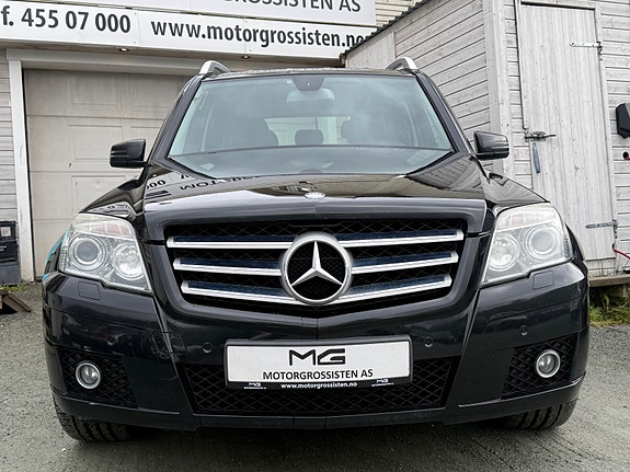 Mercedes-Benz GLK220 2 of 23