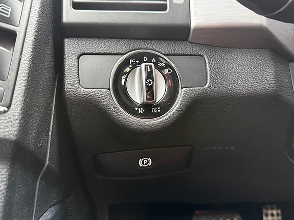 Mercedes-Benz GLK220 15 of 23