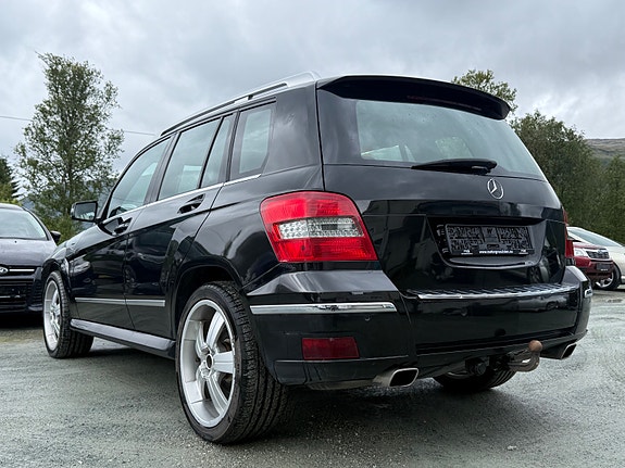 Mercedes-Benz GLK220 7 of 23
