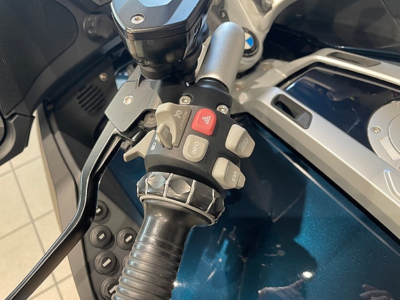 BMW R 1200 RT 12 of 17