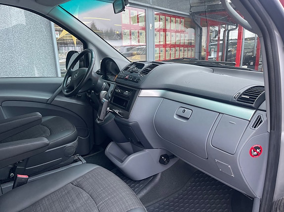 Mercedes-Benz Vito 111 23 of 30