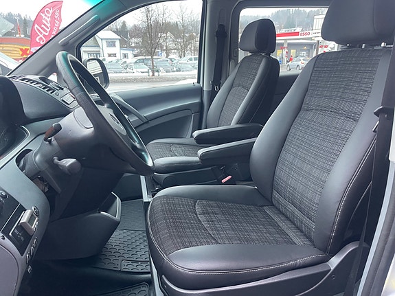 Mercedes-Benz Vito 111 22 of 30