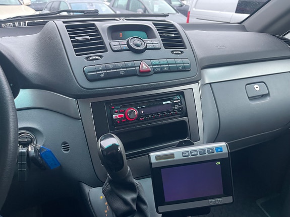 Mercedes-Benz Vito 111 16 of 30