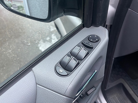 Mercedes-Benz Vito 111 27 of 30