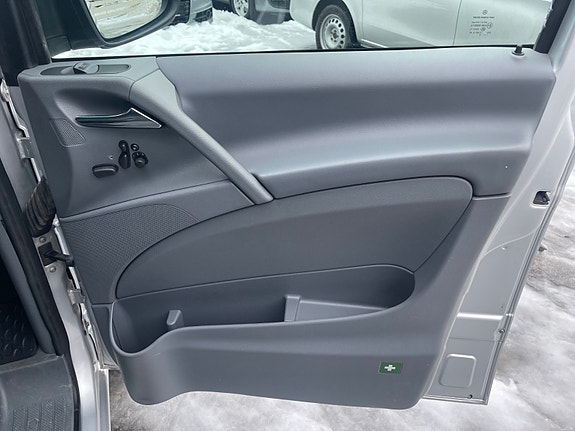 Mercedes-Benz Vito 111 29 of 30
