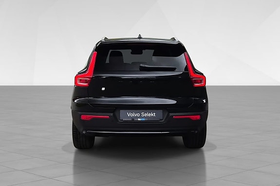 Volvo EX40 5 of 18