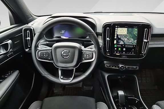 Volvo EX40 12 of 18