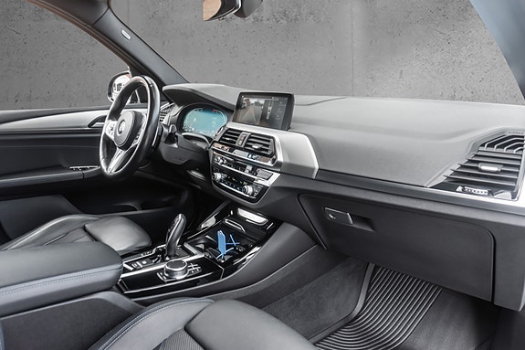 BMW X3 20 of 30
