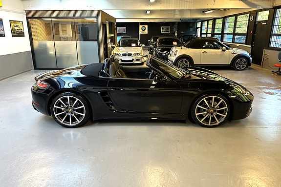 Porsche 718 Boxster 6 of 30
