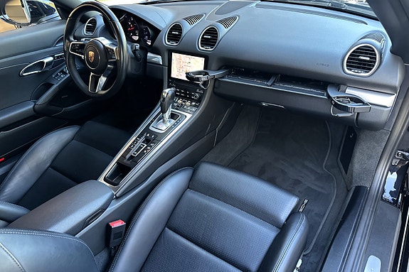 Porsche 718 Boxster 13 of 30
