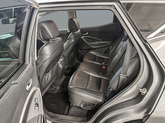 Hyundai Santa Fe 25 of 30