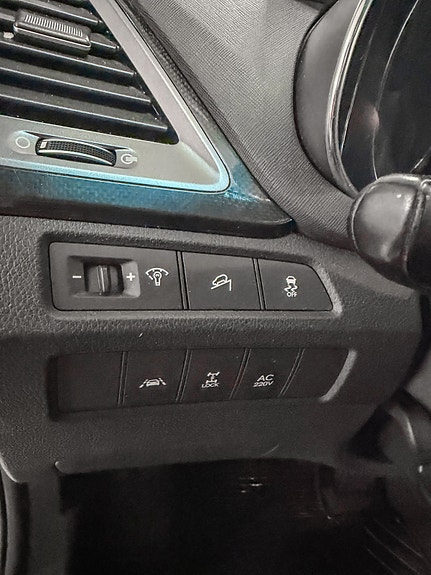 Hyundai Santa Fe 14 of 30