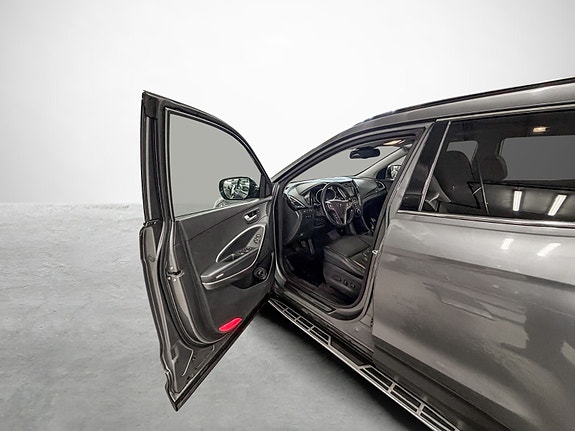 Hyundai Santa Fe 10 of 30