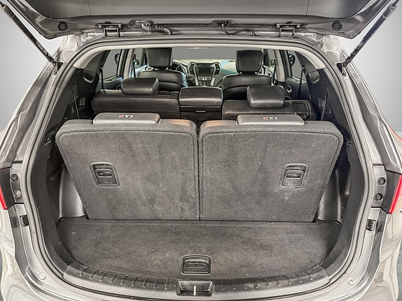 Hyundai Santa Fe 28 of 30