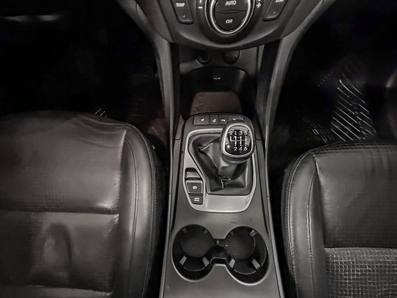 Hyundai Santa Fe 19 of 30