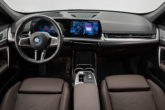 BMW iX1 15 of 30