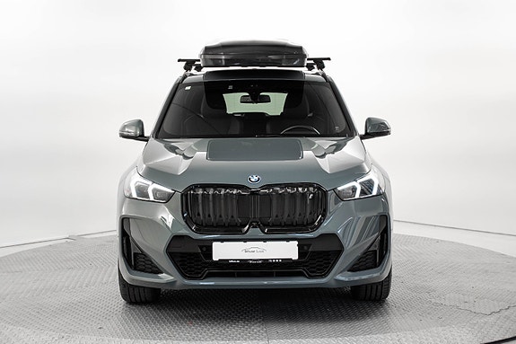 BMW iX1 3 of 30