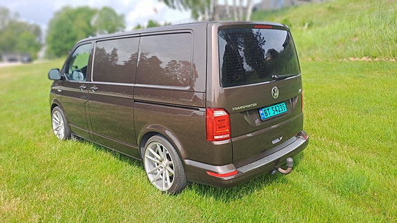 Volkswagen Transporter 10 of 25