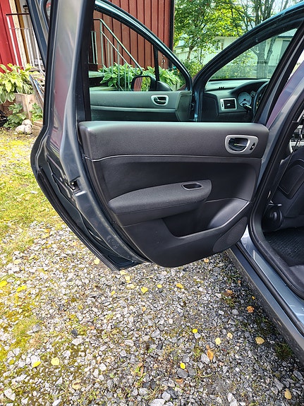 Peugeot 307 SW 8 of 15
